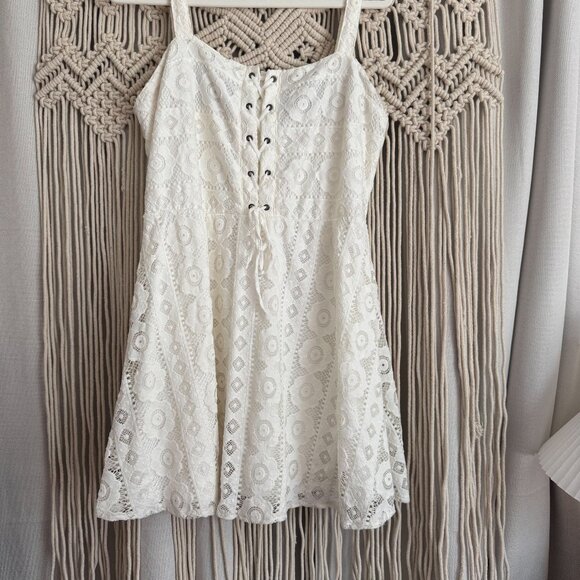 Aeropostale Dresses & Skirts - Aeropostale White Lace Fit & Flare Dress – Size XL – Good Used Condition
